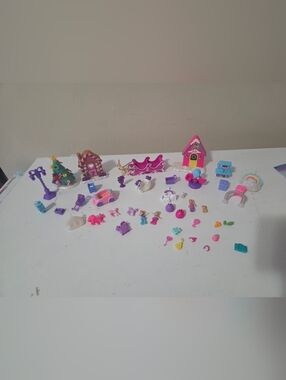 Mini Polly Pocket Playset
